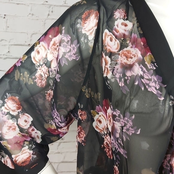 papillon Black Floral Kimono - Picture 2 of 8